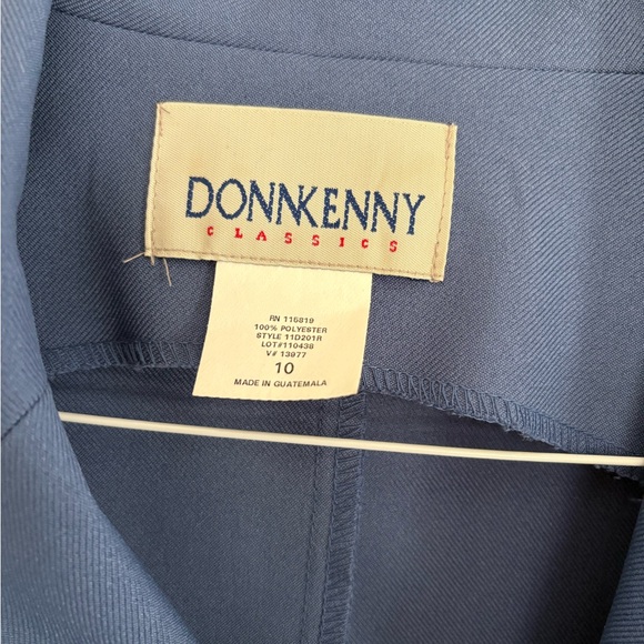 Donkenny Women's Classic Blue Suit‎ Jacket - Picture 2 of 3